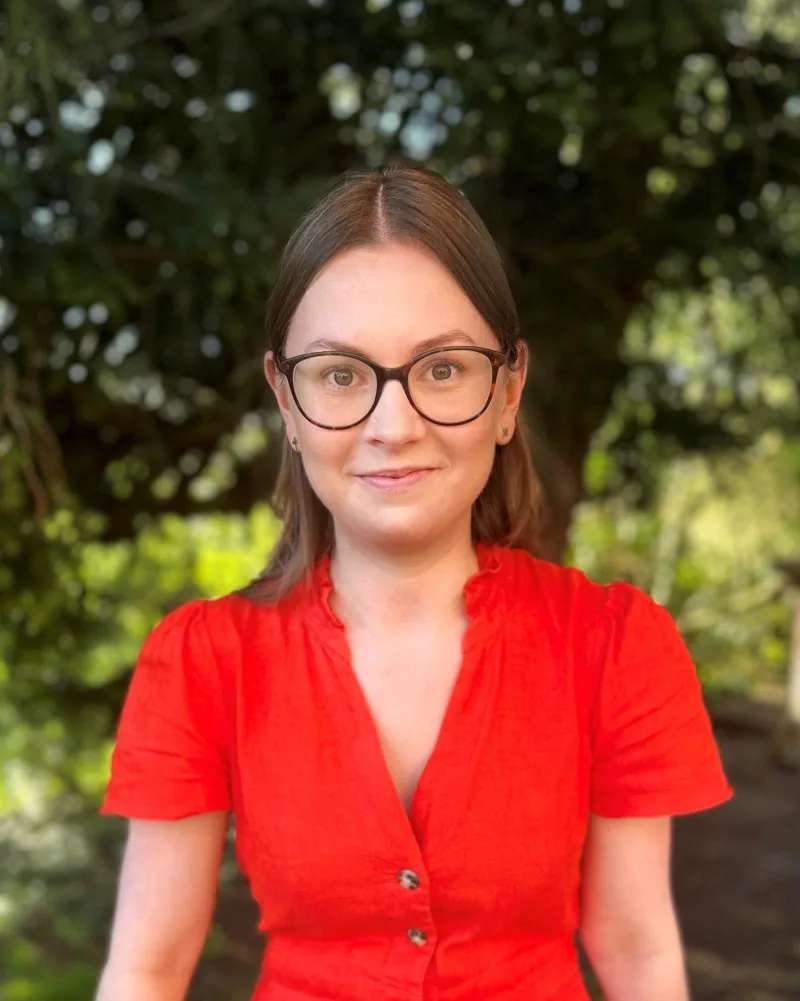 Headshot of Hannah Schofield